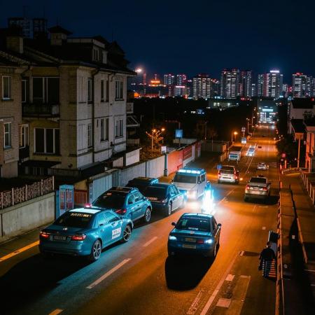 Следователи УМВД Владивостока допросили подозреваемых в проведении нелегальных ночных заездов
